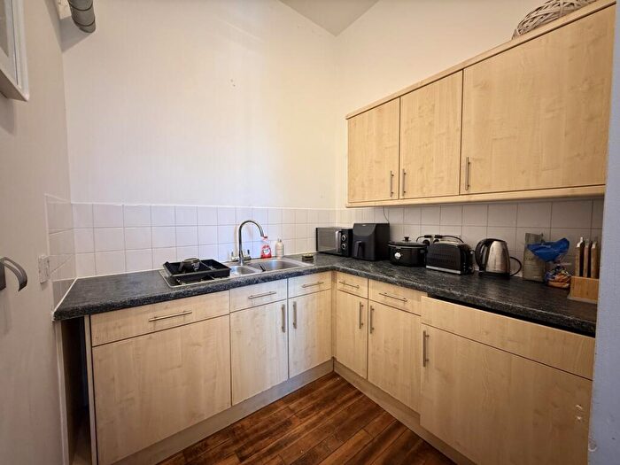 2 Bedroom Apartment To Rent In Tobacco Factory, Phase, Ludgate Hill, Manchester, M4