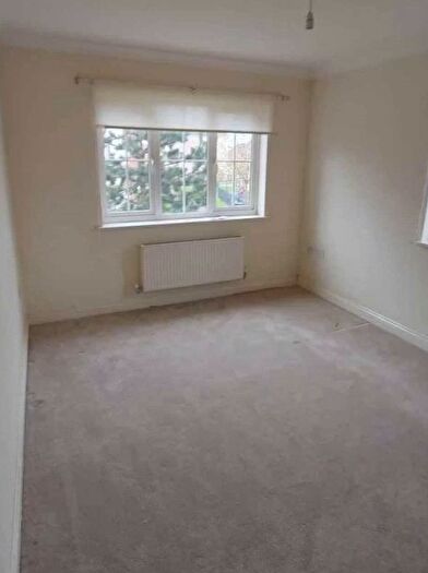 2 Bedroom Flat To Rent In Vixen Drive, Aldershot, GU12