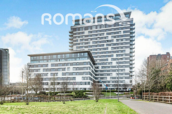 2 Bedroom Apartment To Rent In Skyline Plaza, Alencon Link, RG21