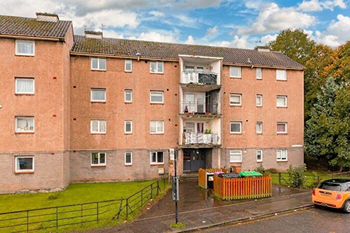 2 Bedroom Flat To Rent In Oxgangs Avenue, Edinburgh, EH13