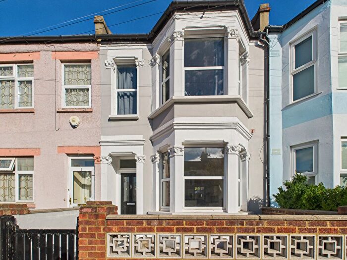 1 Bedroom Flat To Rent In Letchworth Street, Tooting, SW17