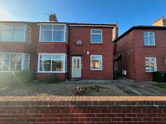 2 Bedroom Flat To Rent In Fairfield Drive, Whitley Bay, NE25