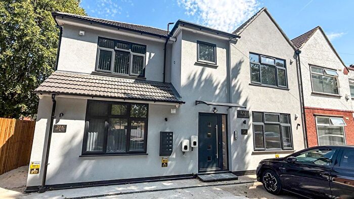 2 Bedroom Flat To Rent In Green Drive, Southall, UB1