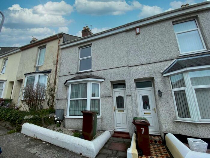 3 Bedroom Terraced House To Rent In Harbour Avenue, Plymouth, PL5