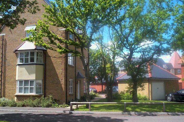 2 Bedroom Apartment To Rent In Hazel Close, Laindon, SS15
