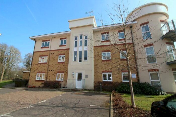 1 Bedroom Flat To Rent In Copeland House, Crawley, RH11