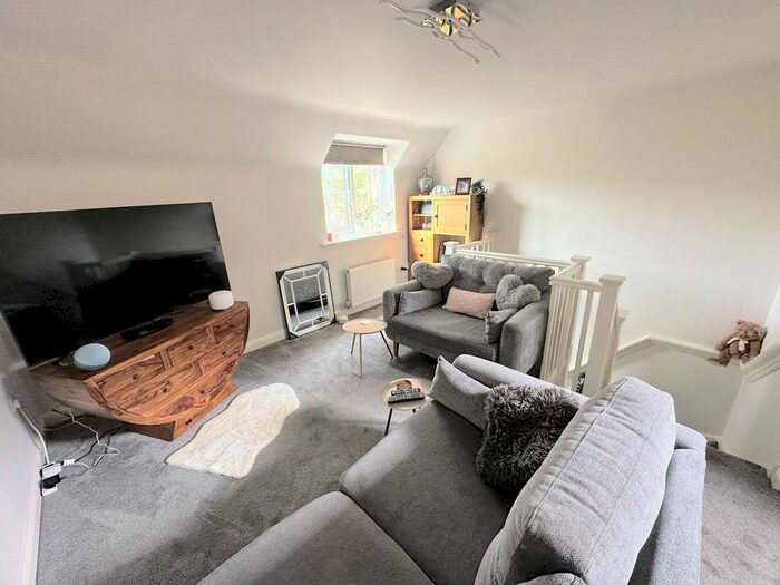 1 Bedroom Flat To Rent In Pippin Court, Halifax, HX2