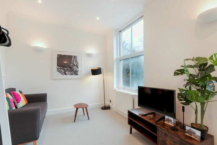 1 Bedroom Flat To Rent In Old Brompton Road, London, SW5