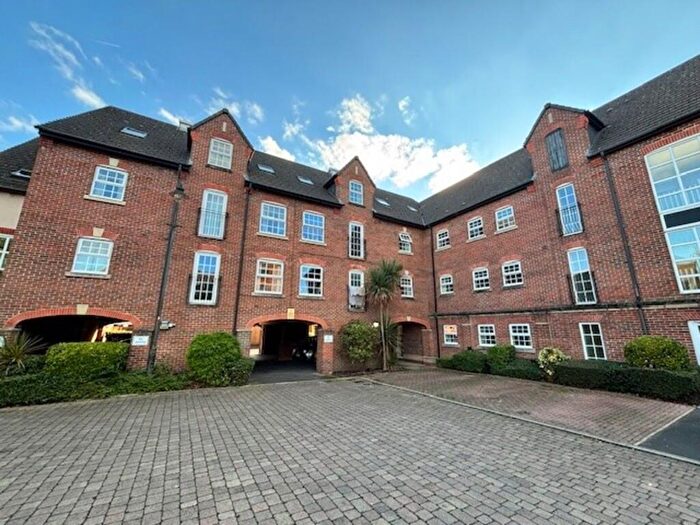 2 Bedroom Flat To Rent In Cordwainers Court, Leyland, PR7