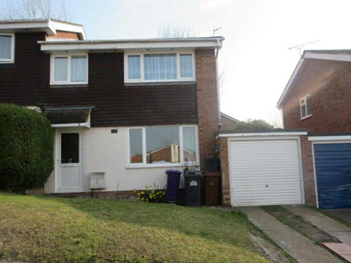 3 Bedroom Semi-Detached House To Rent In Brampton Road, Royston, SG8