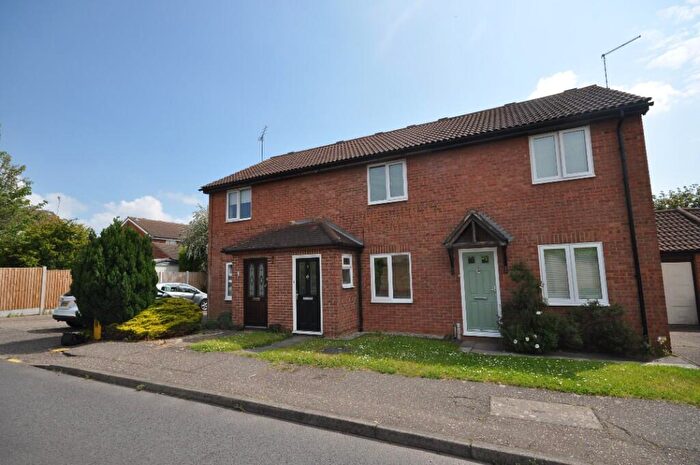 2 Bedroom Terraced House To Rent In Golding Thoroughfare, Chelmsford, Essex, CM2