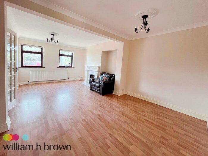 3 Bedroom Terraced House To Rent In Herd Lane, Corringham, Essex, SS17