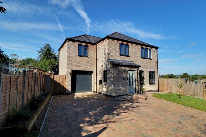 5 Bedroom Detached House For Sale In Church Farm Road, South Kelsey, LN7