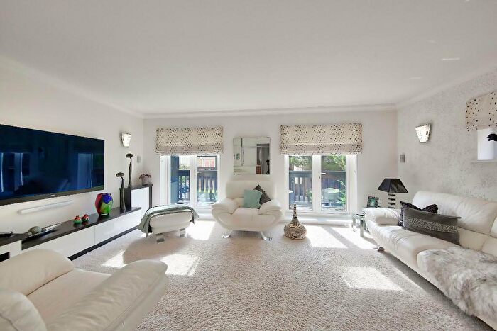 4 Bedroom Semi-Detached House To Rent In Stirling Drive, Caterham, CR3