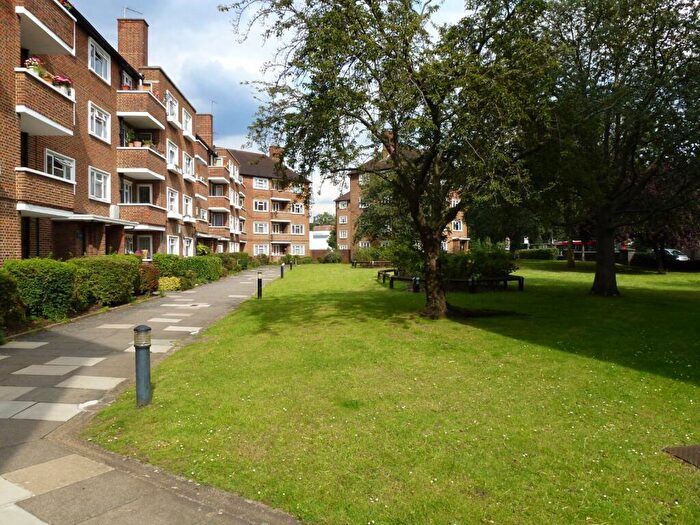 1 Bedroom Apartment To Rent In The Willoughbys, Upper Richmond Road, London, SW14