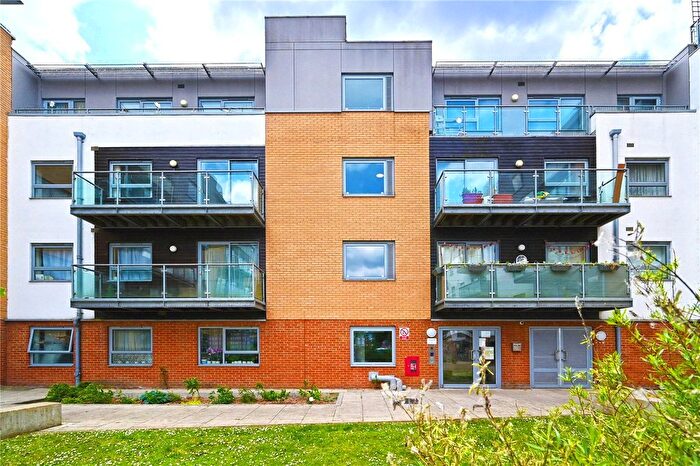 1 Bedroom Flat To Rent In Clover Lodge, Talbot Close, Mitcham, CR4