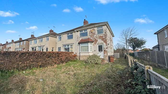 3 Bedroom Semi Detached House For Sale In Clipstone Road East, Forest Town, NG19