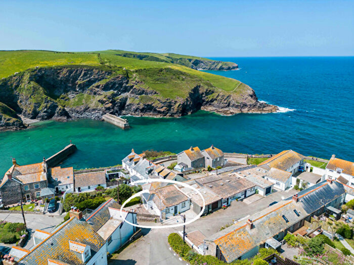 2 Bedroom Bungalow For Sale In A Fore Street, Port Isaac, PL29