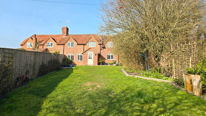 2 Bedroom Semi-Detached House For Sale In Queensborough Cottages, Wallingford Road, Compton, Newbury, RG20