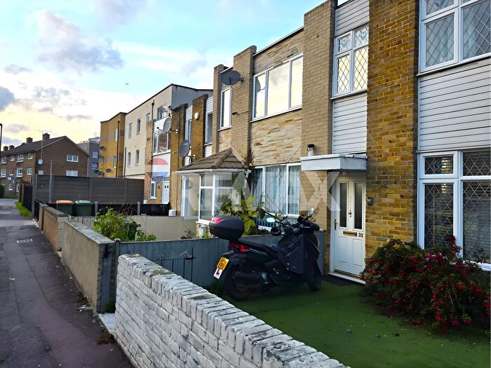 4 Bedroom Terraced House To Rent In Croydon Road, London, E13
