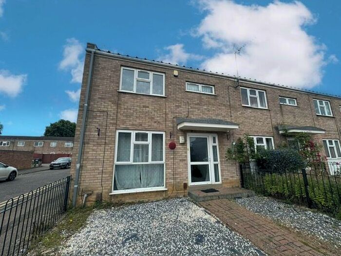 3 Bedroom Property To Rent In Eastgate, Peterborough, PE1