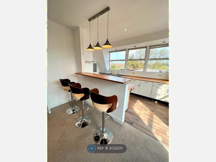 3 Bedroom Flat To Rent In Woodville Gardens, London, W5