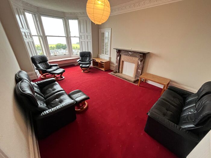 3 Bedroom Flat To Rent In Perth Road, Dundee, DD2