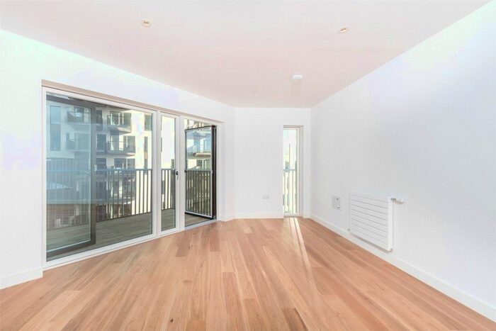 1 Bedroom Flat To Rent In Lumire, Maud Street, Canning Town, E16