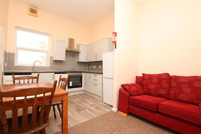 3 Bedroom Flat To Rent In Park Street, Bristol, BS1