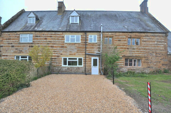 3 Bedroom Property To Rent In West End, Bugbrooke, NN7