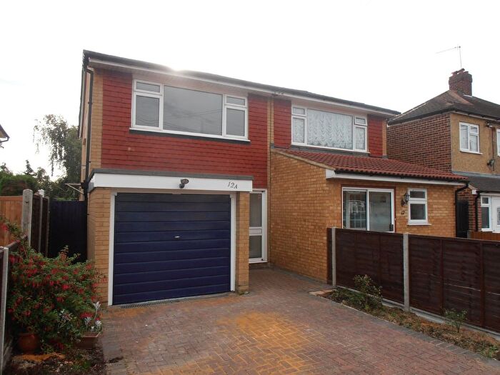 3 Bedroom Detached House To Rent In Mornington Road, Ashford, TW15