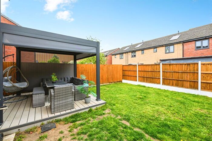 3 Bedroom End Of Terrace House For Sale In Hawksbill Way, Peterborough, PE2