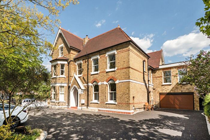 3 Bedroom Flat For Sale In Copers Cope Road, Beckenham, BR3