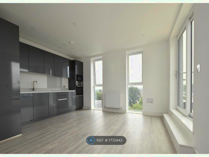 1 Bedroom Flat To Rent In Brunswick House, Orpington, BR6