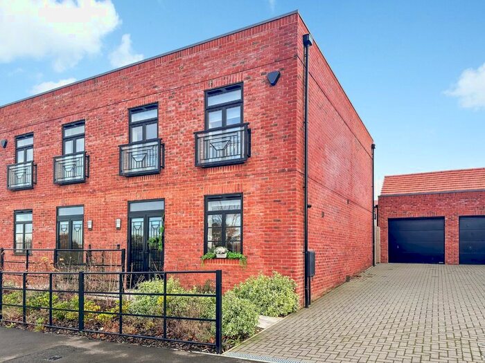 3 Bedroom Semi-Detached House For Sale In Broadbank Way, Canterbury, Kent, CT1