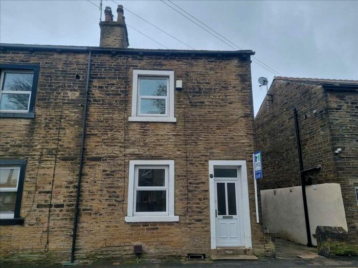 2 Bedroom Terraced House To Rent In Bramley Lane, Halifax, HX3