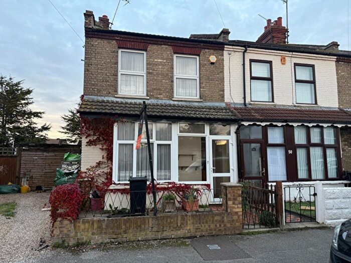 2 Bedroom End Terrace House For Sale In Oxford Crescent, Clacton-On-Sea, Essex, CO15