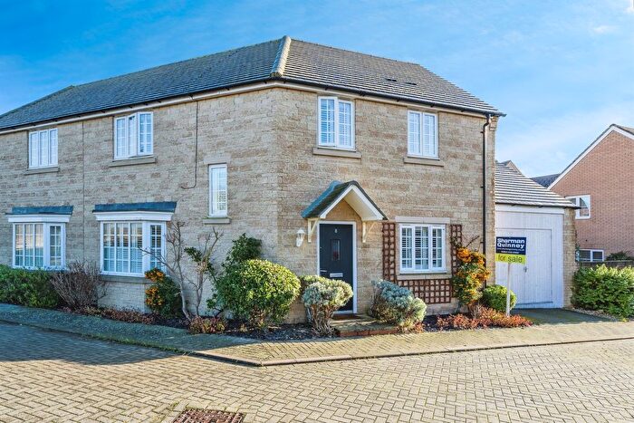 3 Bedroom Semi-Detached House For Sale In Sycamore Close, Kings Cliffe, Peterborough, PE8