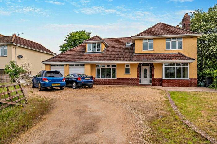 4 Bedroom Detached House For Sale In North End Road, Yatton, Bristol, BS49