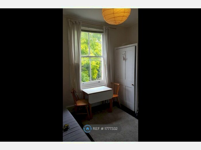 Studio To Rent In Askew Crescent, London, W12