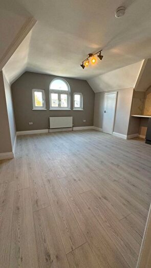 1 Bedroom Flat To Rent In London, SW2