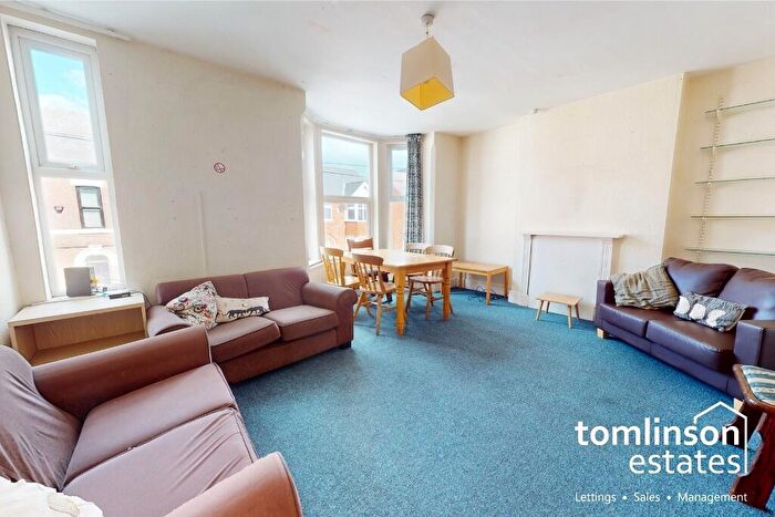5 Bedroom Semi-Detached House For Sale In Johnson Road, Lenton, Nottingham, NG7