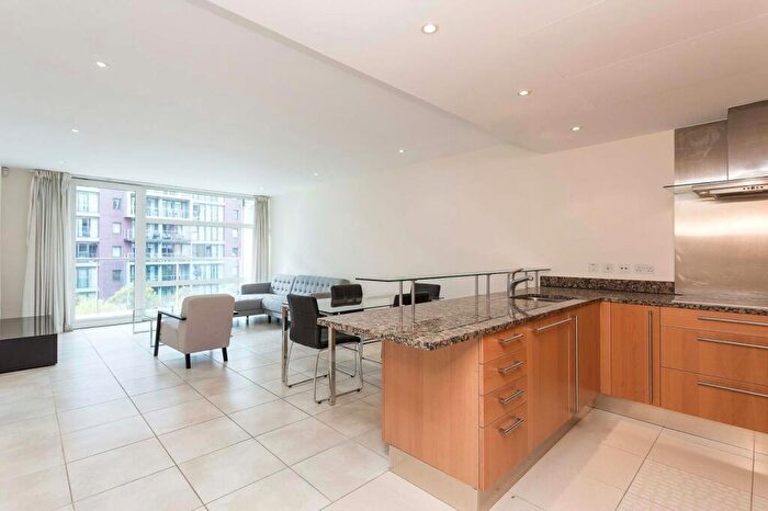 2 Bedroom Apartment To Rent In Howard Building, Queenstown Road, London, SW11