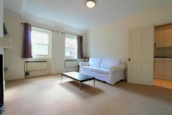 1 Bedroom Flat To Rent In Nottingham Street, London, Greater London, W1U