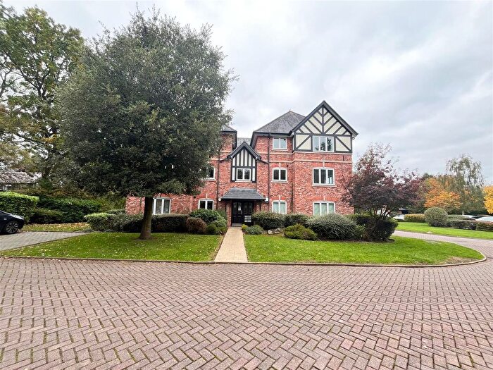 2 Bedroom Flat For Sale In Eton Drive, Royal Park, Cheadle, SK8