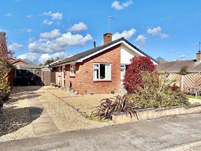 2 Bedroom Detached Bungalow For Sale In Franklyn Close, Upton, BH16