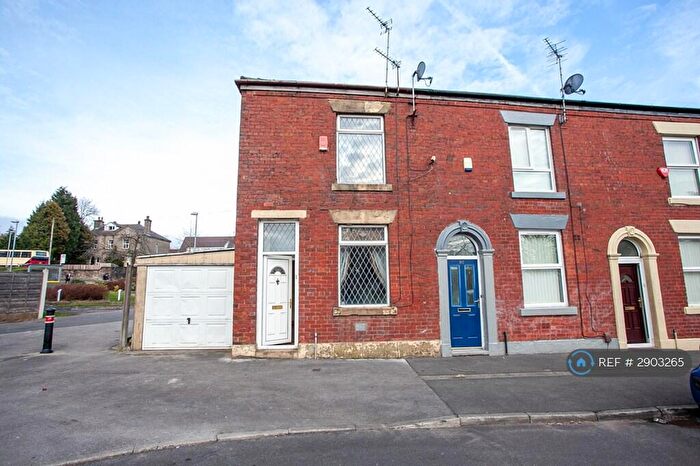 2 Bedroom End Of Terrace House To Rent In Afghan Street, Oldham, OL1