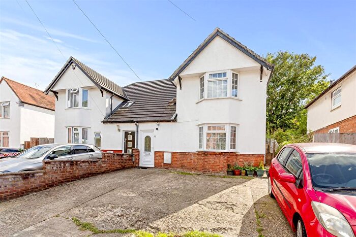 4 Bedroom Semi-Detached House For Sale In Wendover Street, High Wycombe (Walk Of Town), HP11