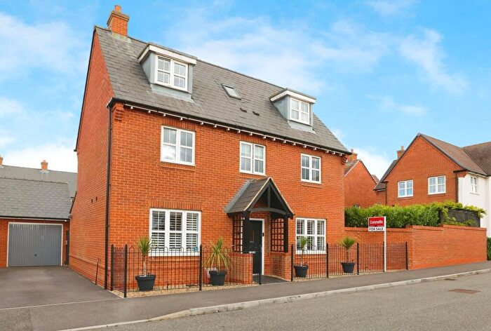 4 Bedroom Detached House For Sale In Great Amber Way, Amesbury, Salisbury, SP4