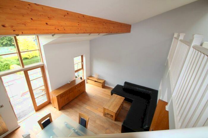 2 Bedroom Flat To Rent In Kingsmead Road, High Wycombe, HP11